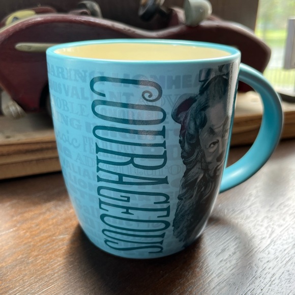 Hallmark Cowardly Lion Courage Mug - Picture 2 of 6